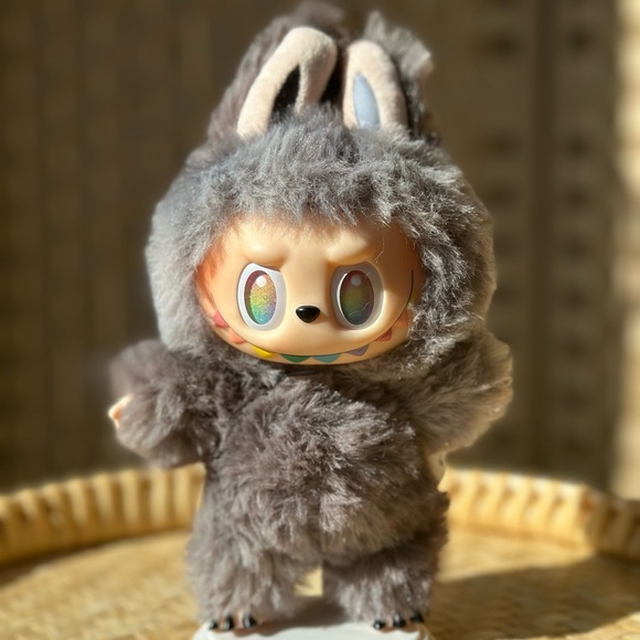 Labubu, Secret ID, Big Into Energy - Picture 2 of 7